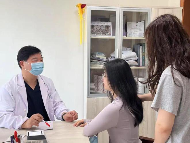 彩神vll首页高考后现“医美”高潮门生扎堆整形！这些风险峻留意→(图1)